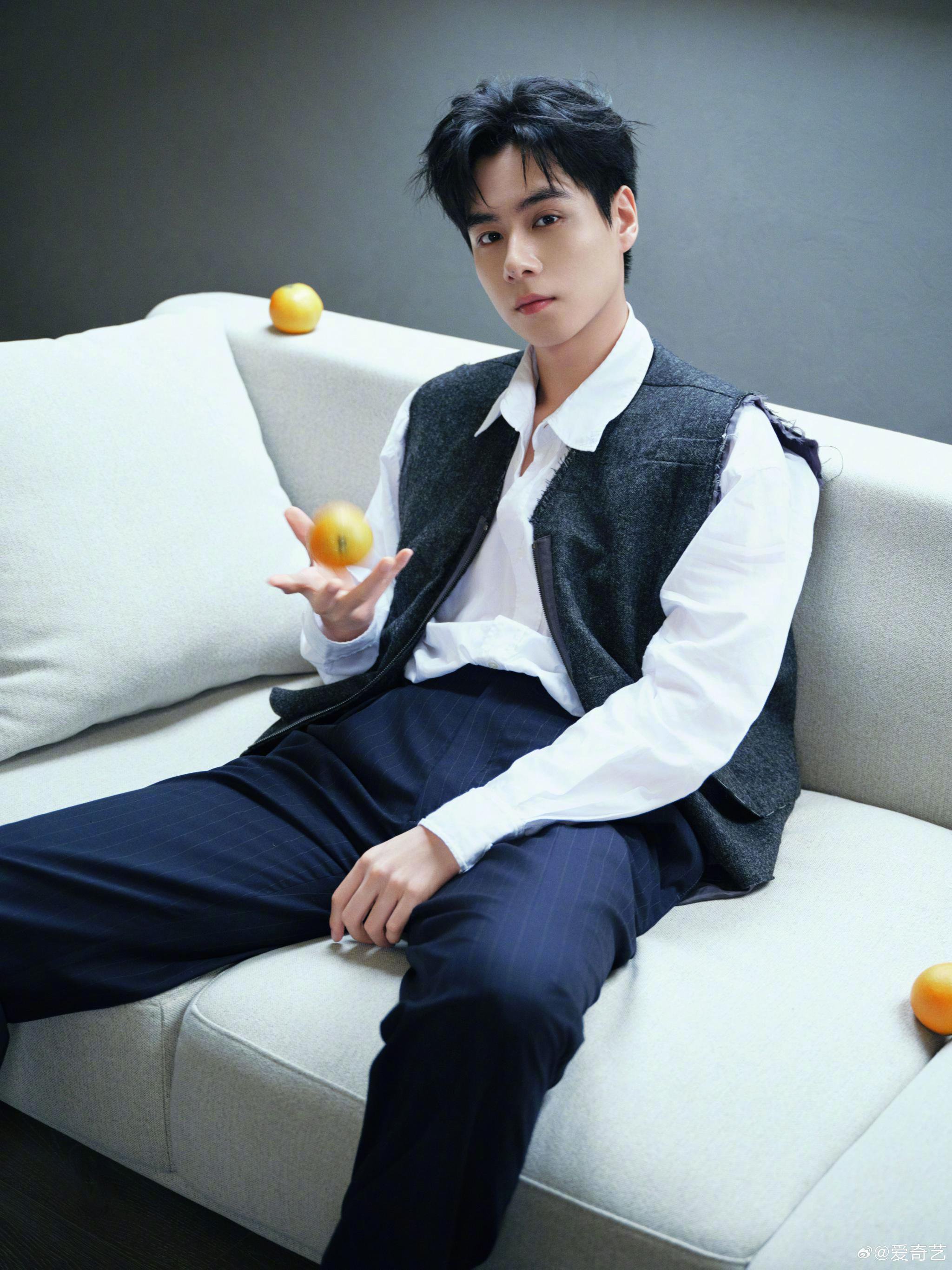 胡一天提醒粉丝早起补充能量