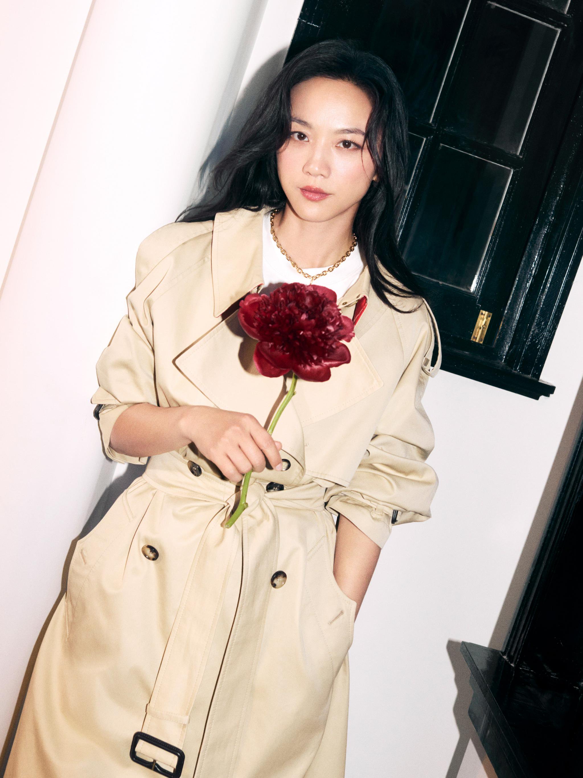 汤唯陈坤吴磊张婧仪出镜Burberry2026新禧贺岁大片