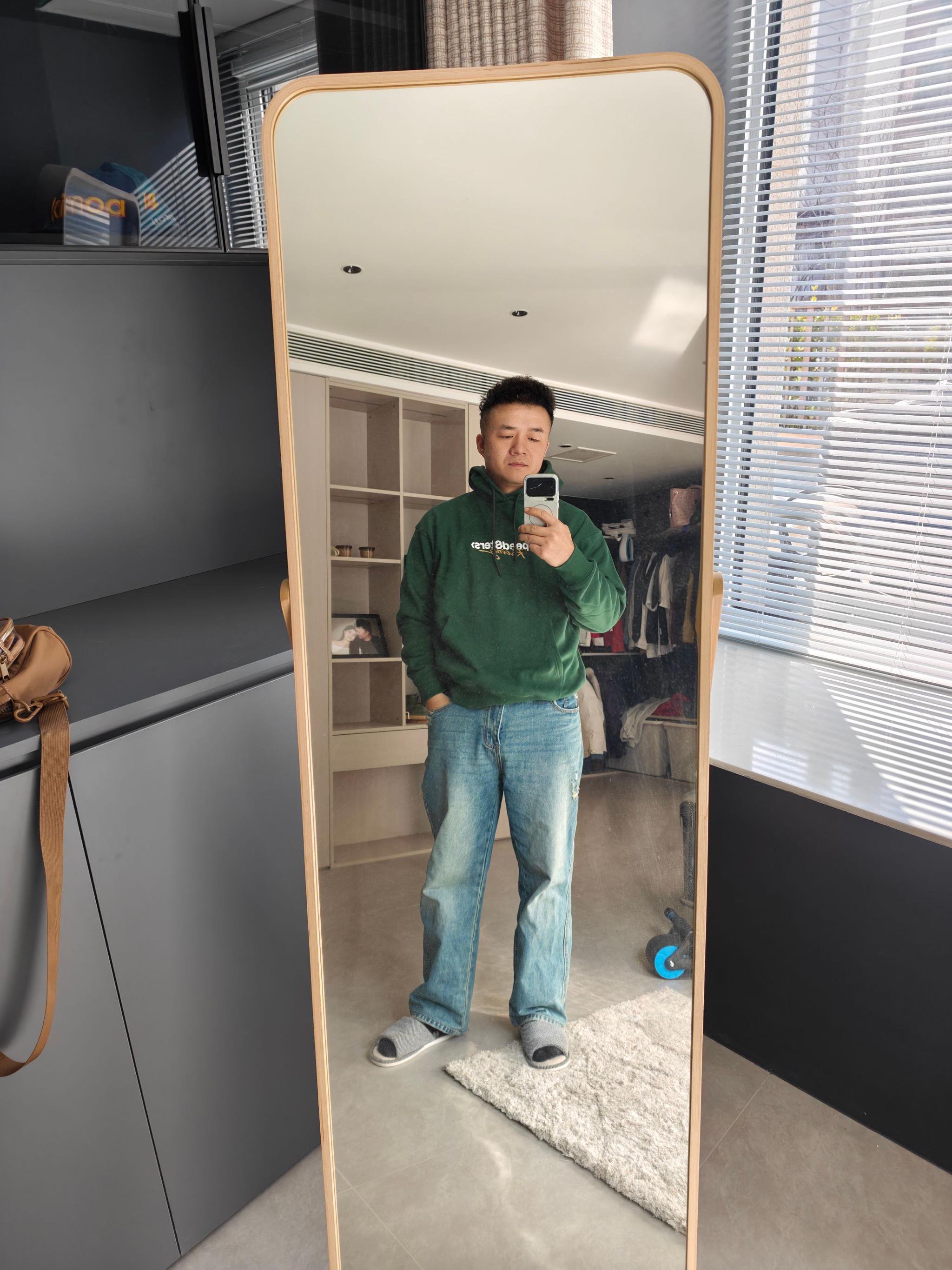 极速拍档赠卫衣合身，车手将携多品牌服装出战耐力赛