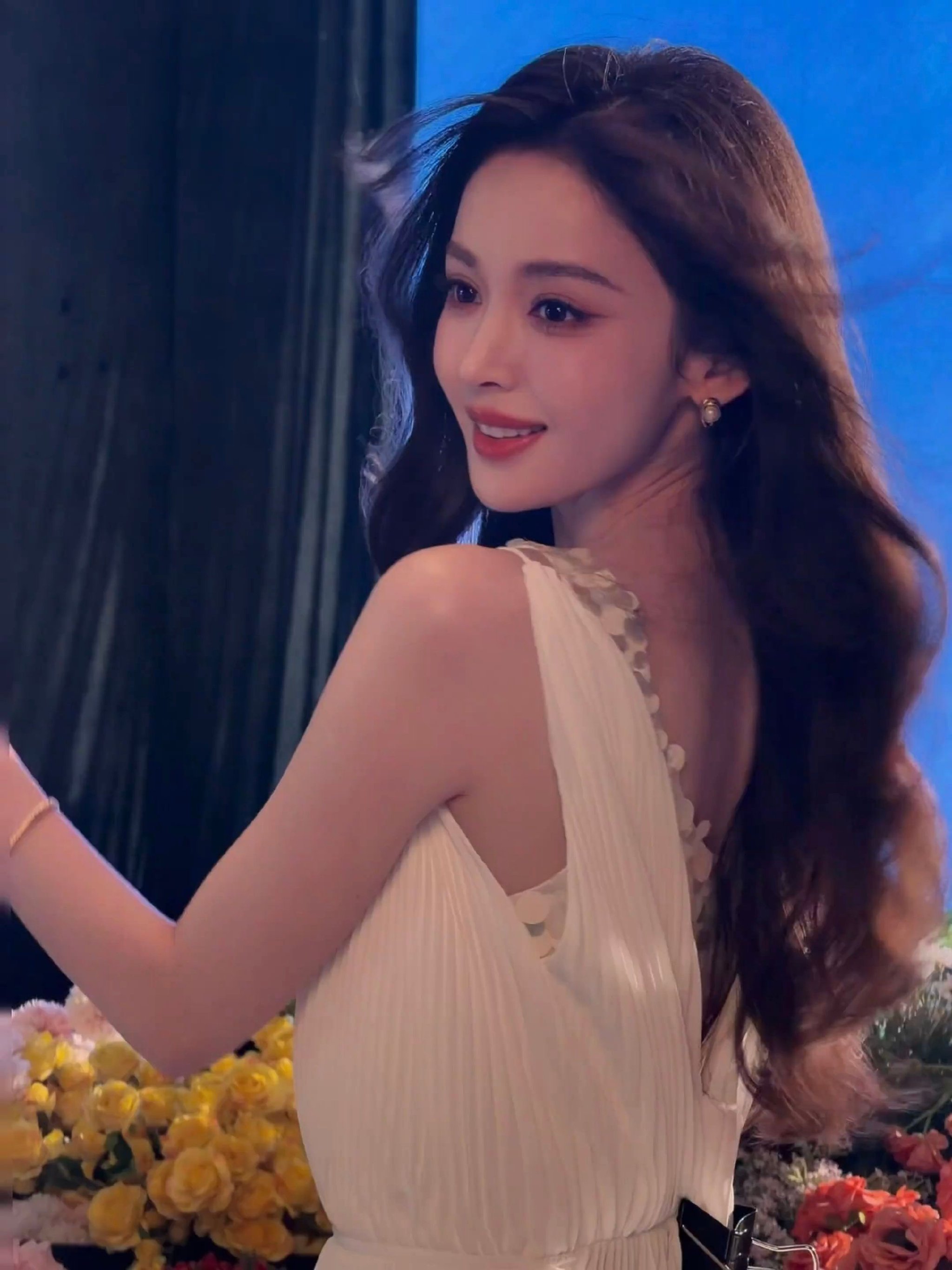 娜扎晒美照被赞女娲炫技之作