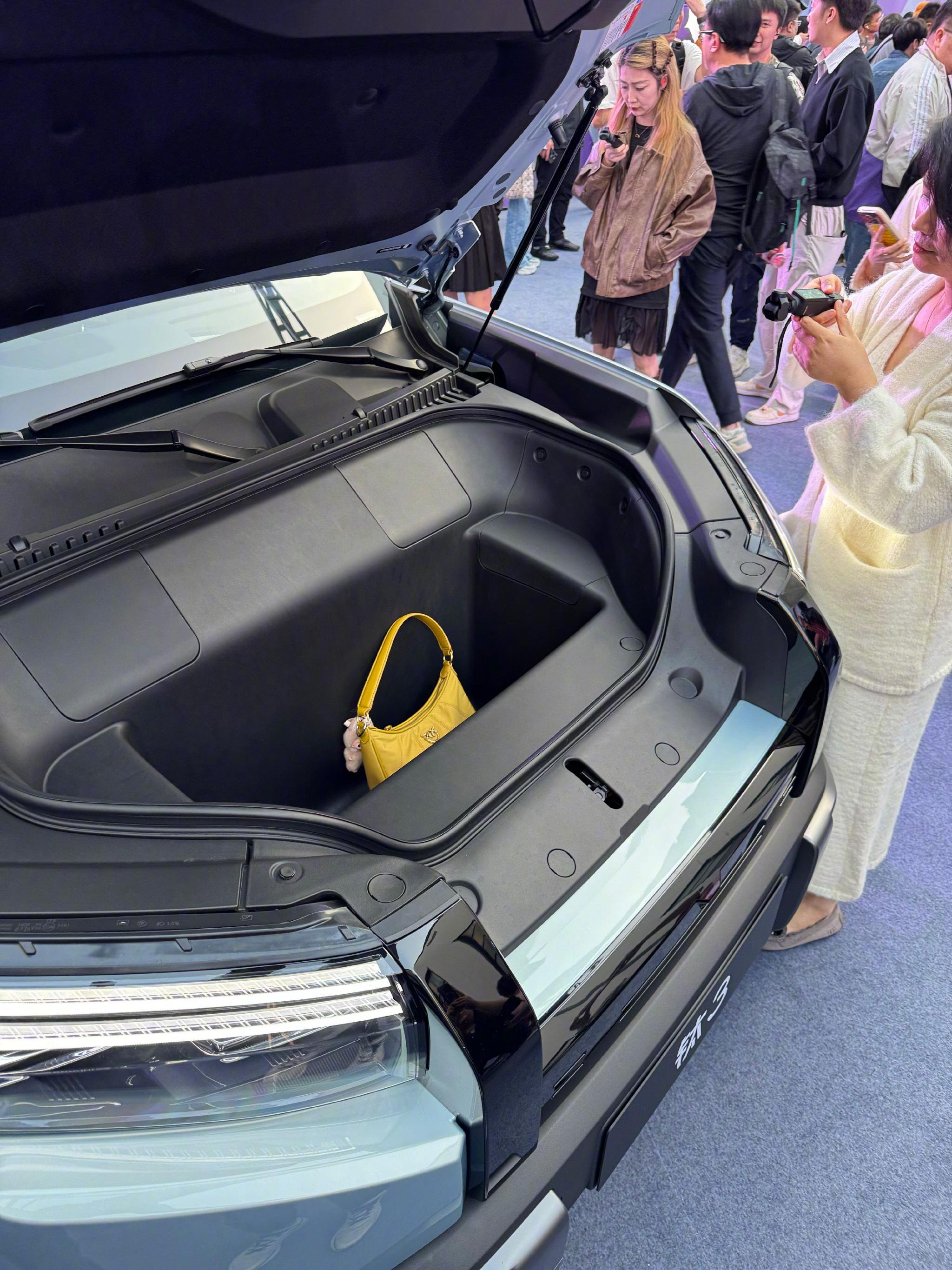 方程豹钛3闪充版发布，10分钟快充10%至97%