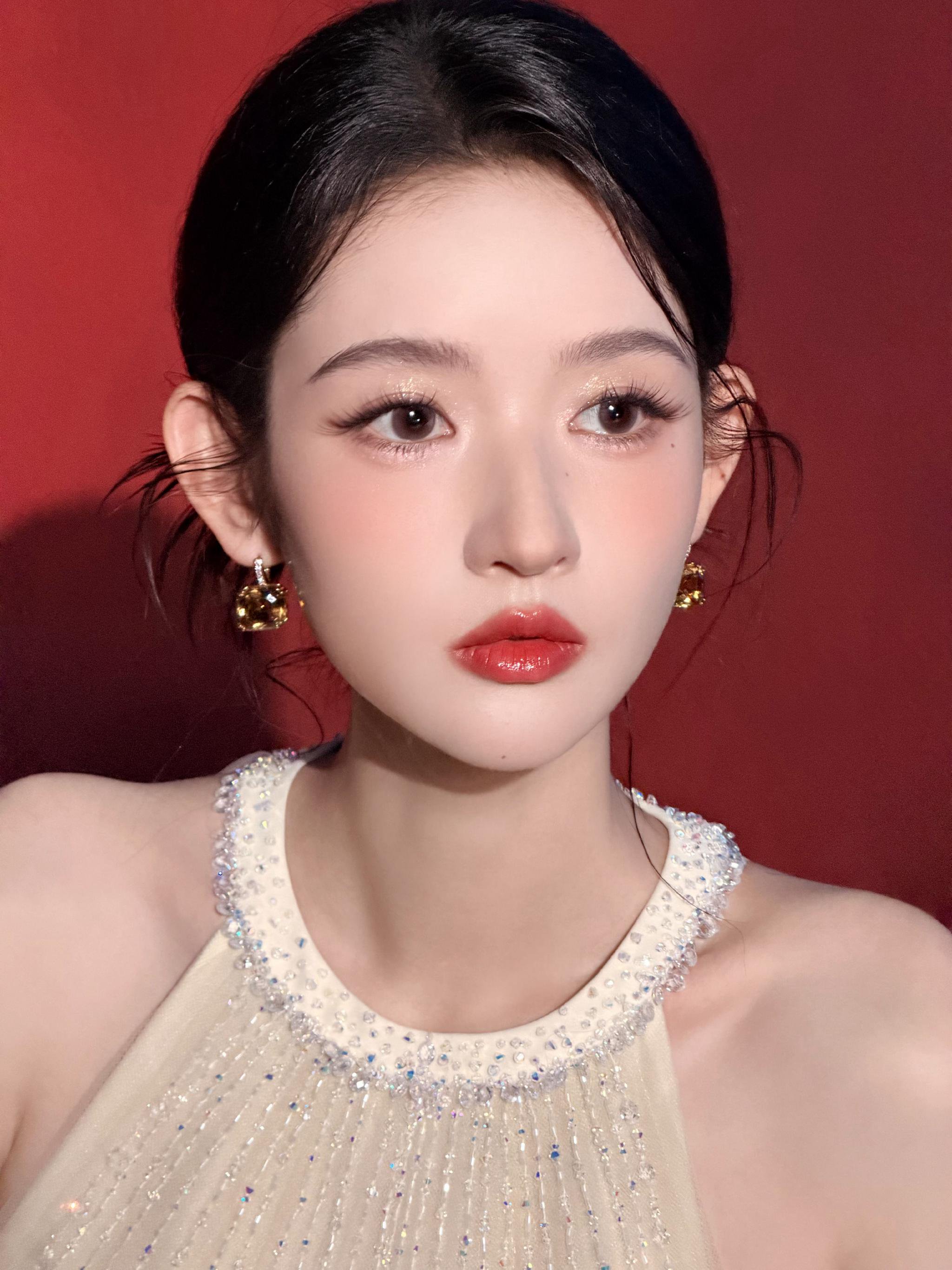 王玉雯社交媒体互动引发关注