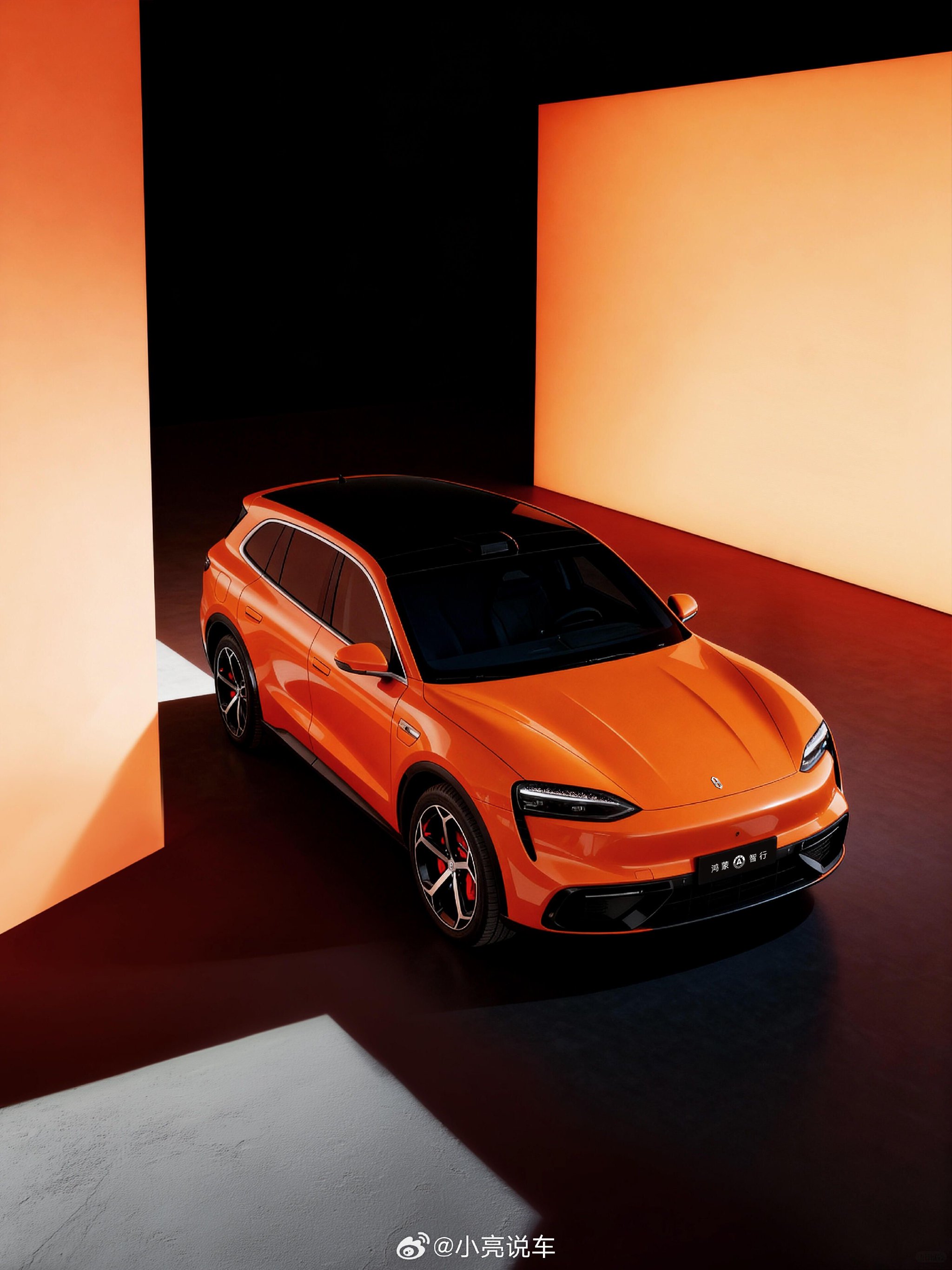 问界M6发布,暗夜飞驰橙色高光