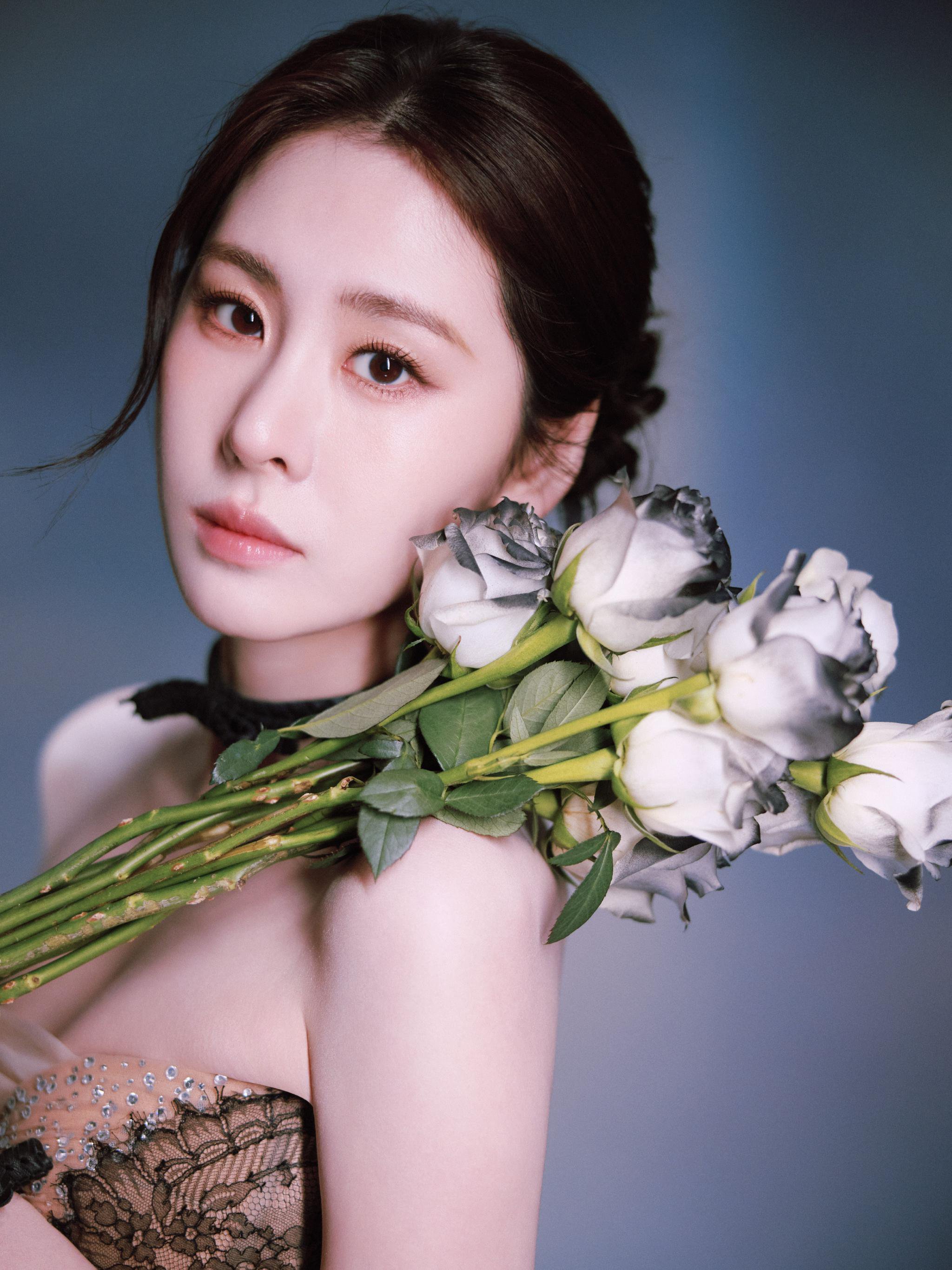 张碧晨发布新动态引粉丝互动