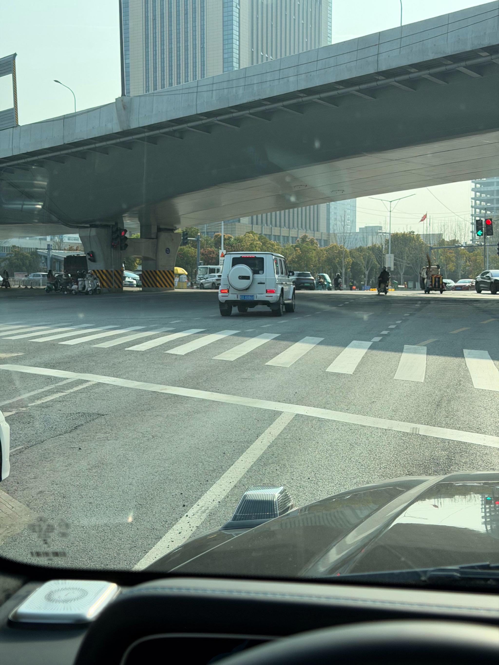 周末试驾热门家用SUV，偶遇早起大G