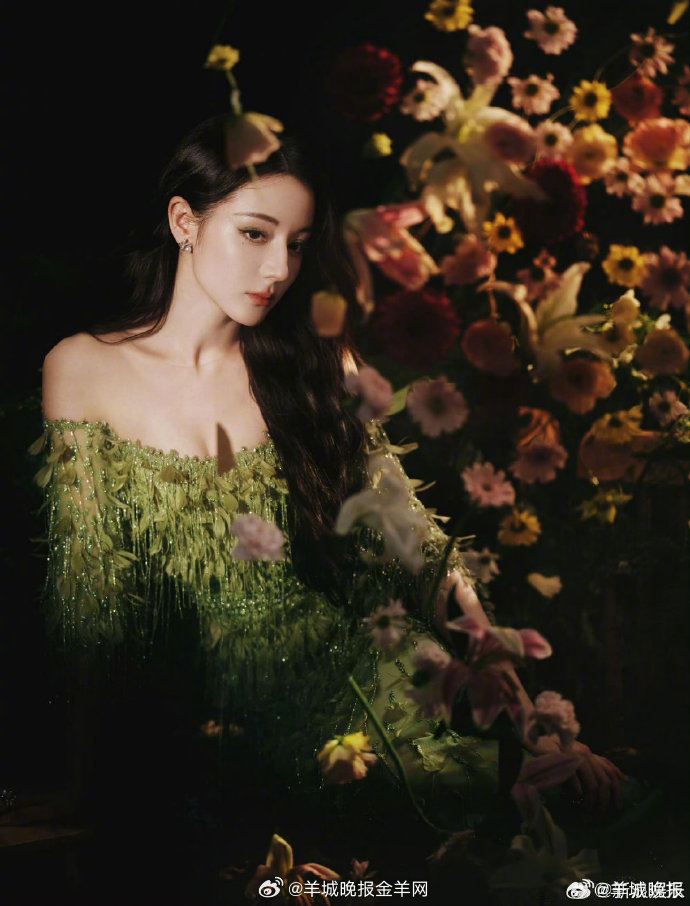 迪丽热巴等女星春日穿搭引热议，你pick谁