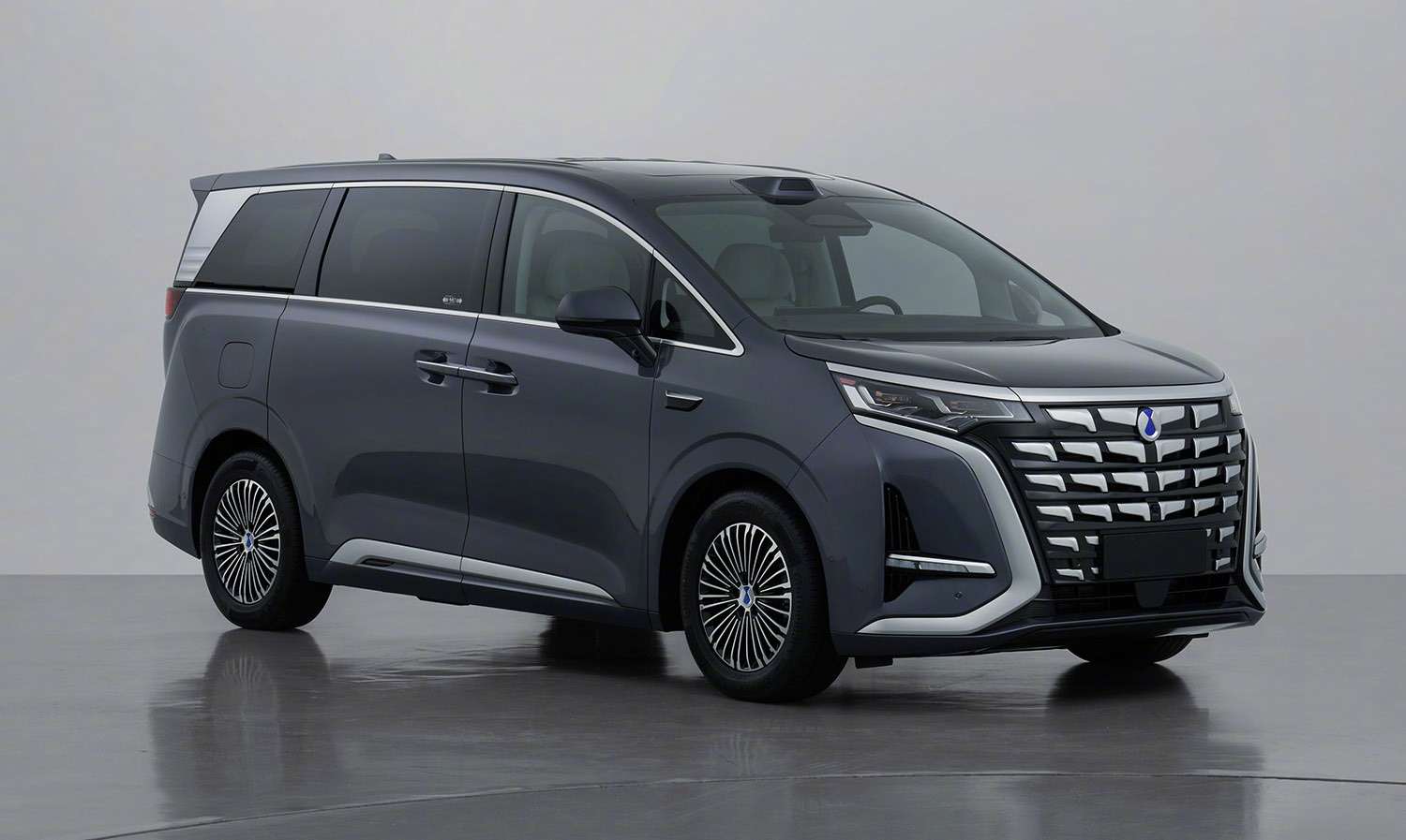 比亚迪腾势D9 EV申报图曝光，搭载340千瓦高性能电机