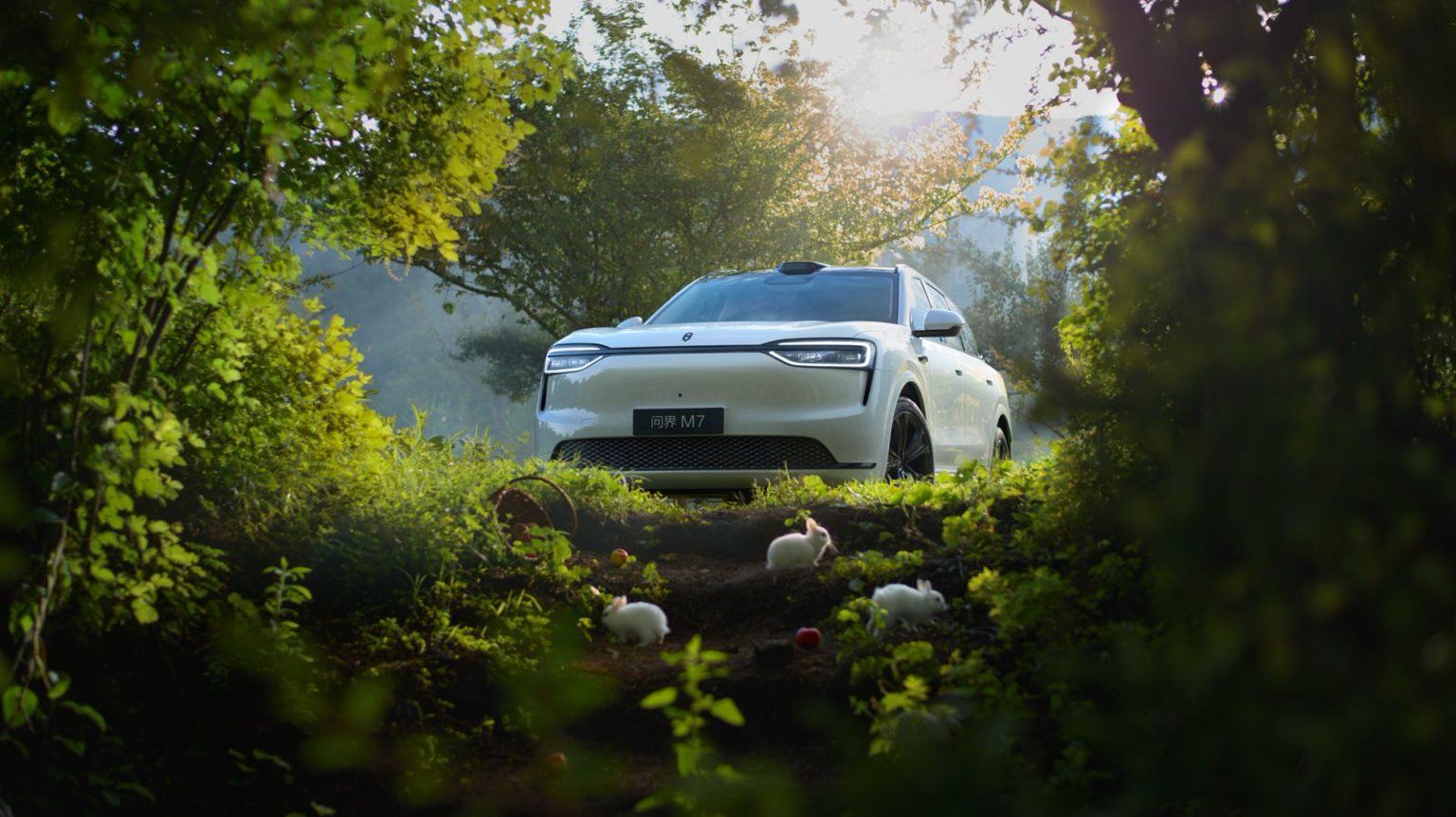 余承东宣布问界M7增程长续航版上市，续航达1690km