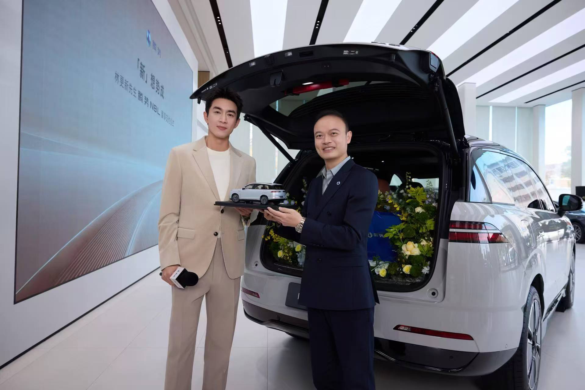 林更新出任腾势N8L品牌大使，从D9车主到代言人