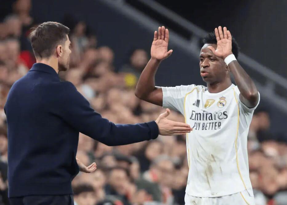 阿隆索调整维尼修斯位置化解矛盾，巴西前锋三场表现亮眼