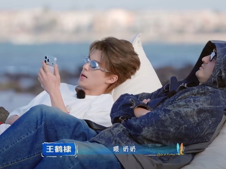 王鹤棣致电奶奶叮嘱少干活，暖心互动引关注