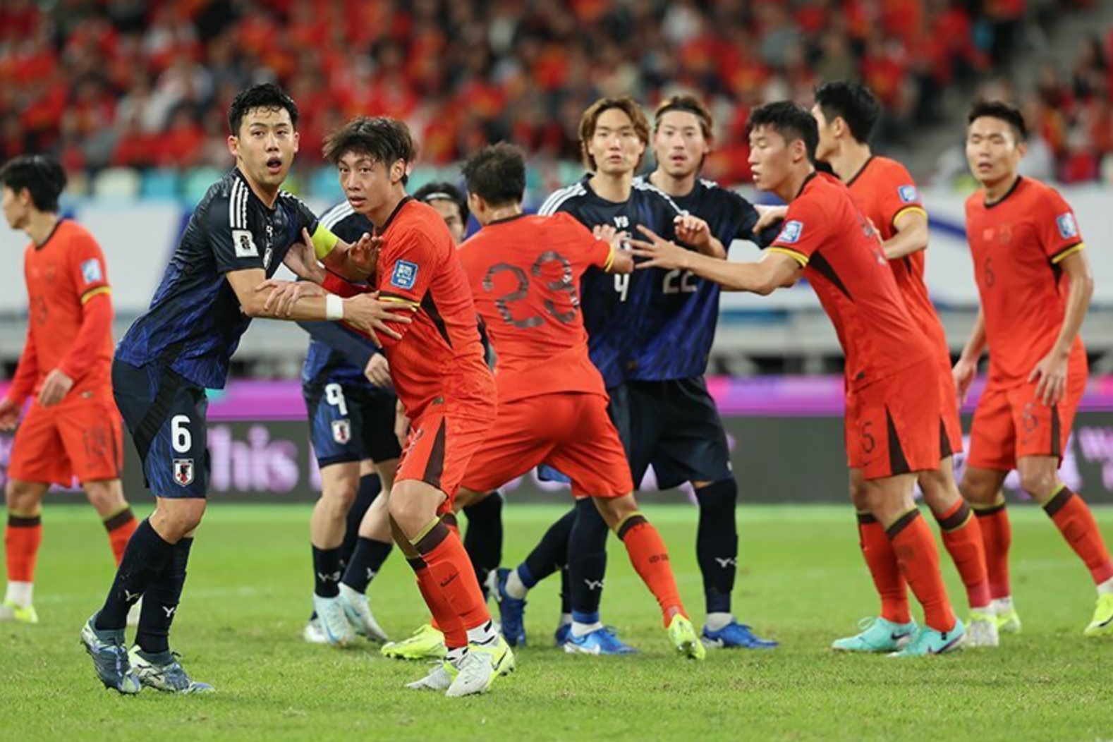 元旦当天，日本主帅放话：18强赛目标全胜出线，国足迎利好消息