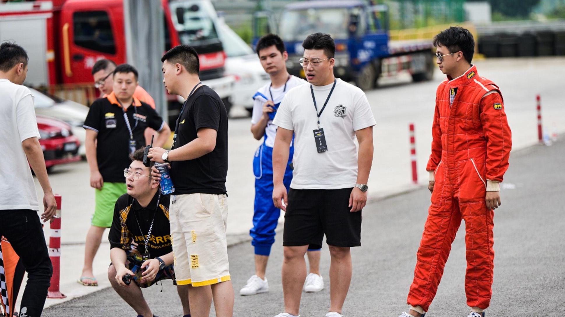 重庆汽车改装服务商云旗贸易企业宣传