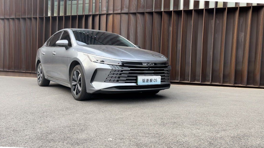 内外兼修，冠军实力！实拍比亚迪驱逐舰05冠军版