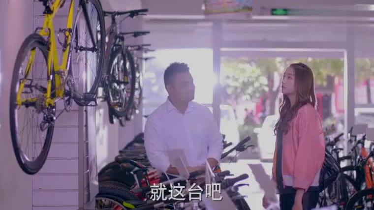 校草被富家女欺负闹到退学，富家女感到羞愧，买车送他