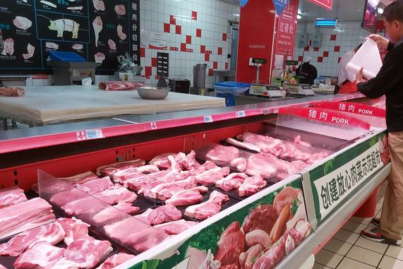 买排骨，记得“3要3不要”，买的排骨新鲜又好吃，老板气得直跺脚|排骨|肉贩|注水_新浪新闻