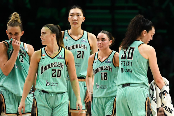 黑八预警！自由人击败山猫总分1-0 斯图尔特34+12韩旭5分2帽