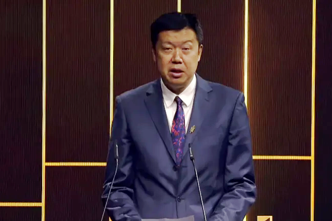 中国历史第5人！王治郅入选FIBA名人堂：感谢国家部队也感谢父母