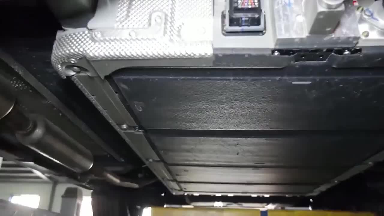 比亚迪秦plus超级混动底盘详解，我看到了厂家的无奈和妥协