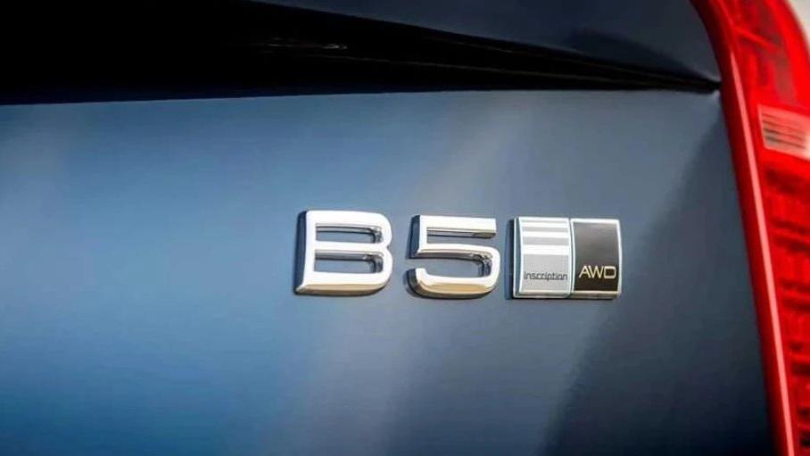 沃尔沃S90换尾标，经销商售后“背锅”又多了？