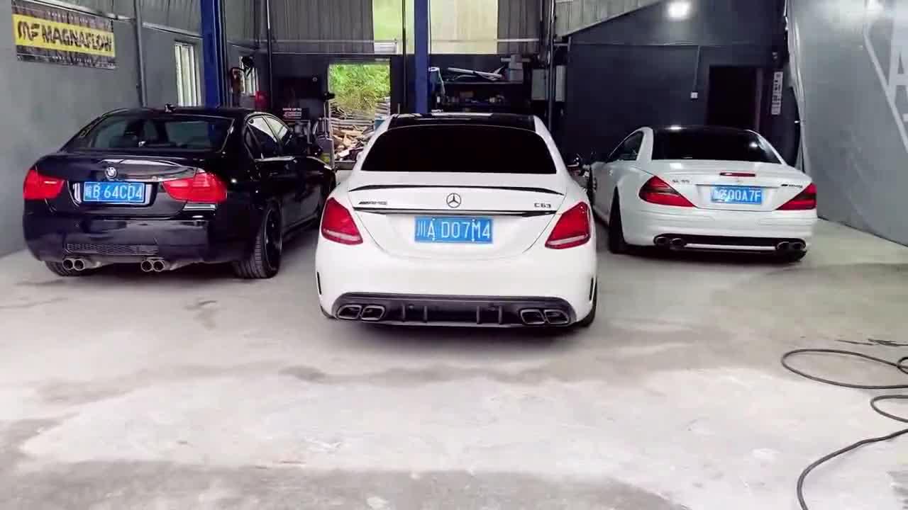 奔驰低调性能车，普通C级的外观，配备一台V8大排量引擎！