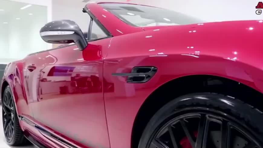 全新宾利订制版Continental GTC ，近距离展示，这外观满意吗？