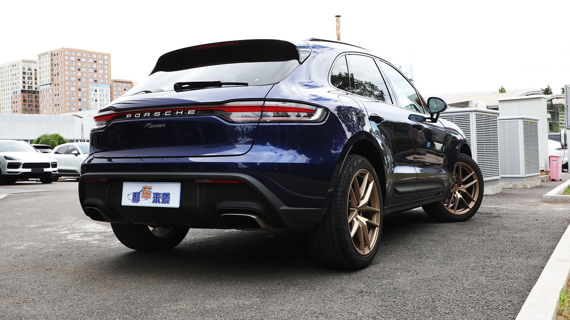 新车全系优惠5万元，保养费用+油耗如何？保时捷Macan优缺点汇总