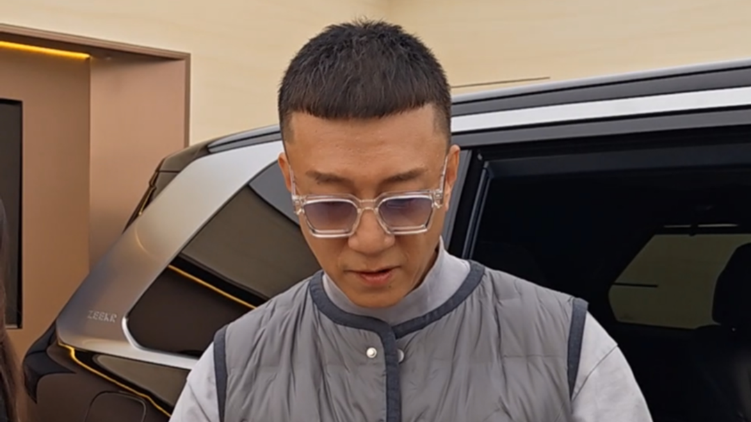 偶遇孙红雷来看极氪9X，当场激动下单真香！