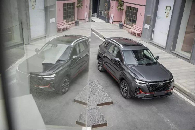 对比合资竞品“物超所值”，新CS35PLUS更懂年轻人