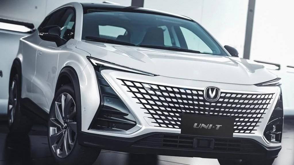 最美长安车！全新长安UNI-T来了，百公里油耗7.1L会是你的菜吗？