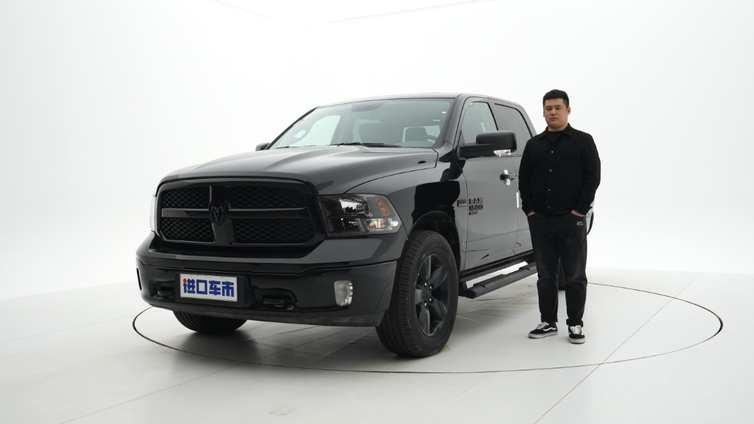 车长5米9，最超值的5.7L V8车型，实拍解析道奇公羊