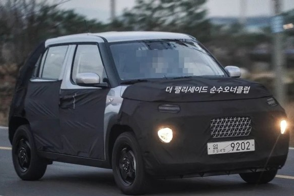 现代全新小型SUV路试谍照曝光 或于2022年发布
