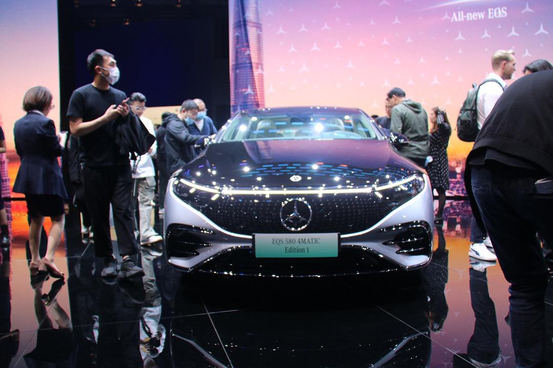 2021上海车展丨续航里程有望到770公里 大屏加持 奔驰EQS发布