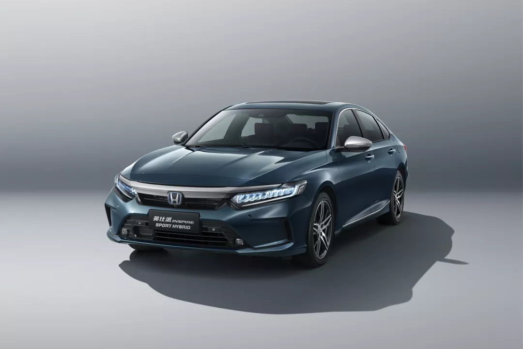 同门兄弟的较量！雅阁对比英仕派，本田中级轿车买谁更优惠？