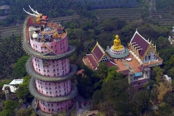 泰国最霸气的寺庙，17层建筑被巨龙缠绕守护，却拒绝成为景点！