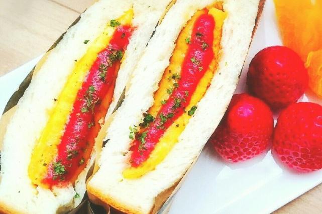 简单的鸡蛋火腿三明治做法，给家人健康的早餐享受