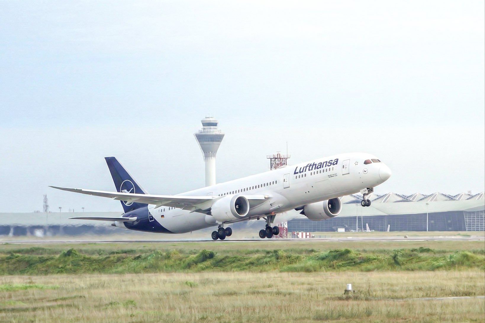 汉莎航空计划于10月25日开通法兰克福至吉隆坡直飞航班。