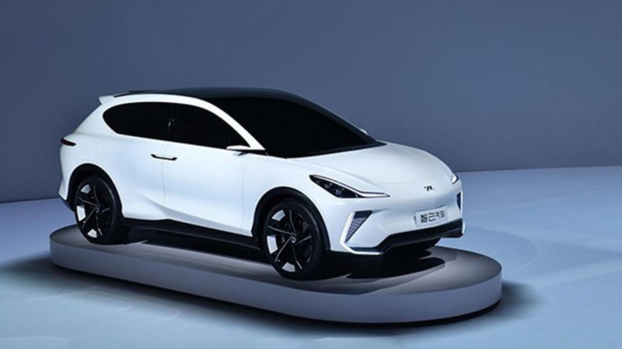 新车快讯｜最高续航近1000km！智己汽车首款车型4月开放预订