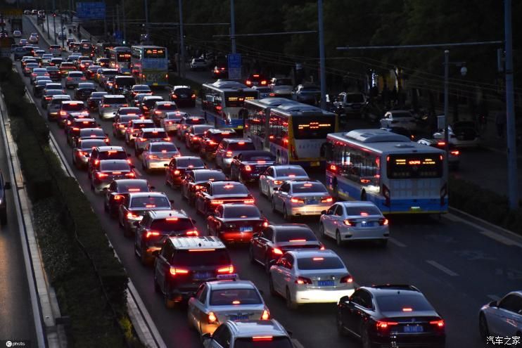 58.5万家庭 2022年首期小客车摇号指标