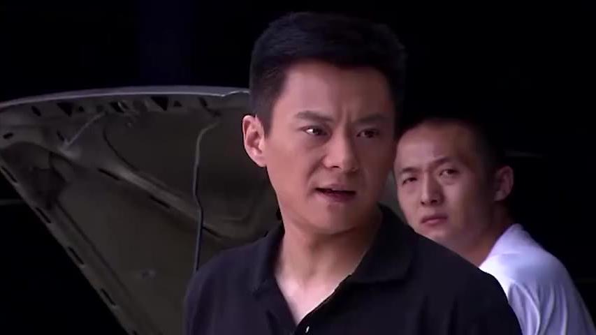 洗车工被宝马顾客骂狗不如，车行老板霸气回击好样的