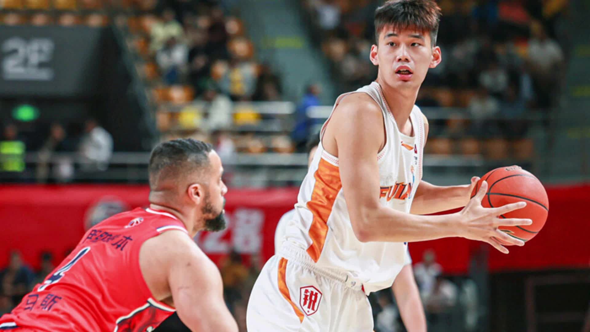 2分钟集锦！郭艾伦徐昕成背景，23岁新星连创三纪录一战成名