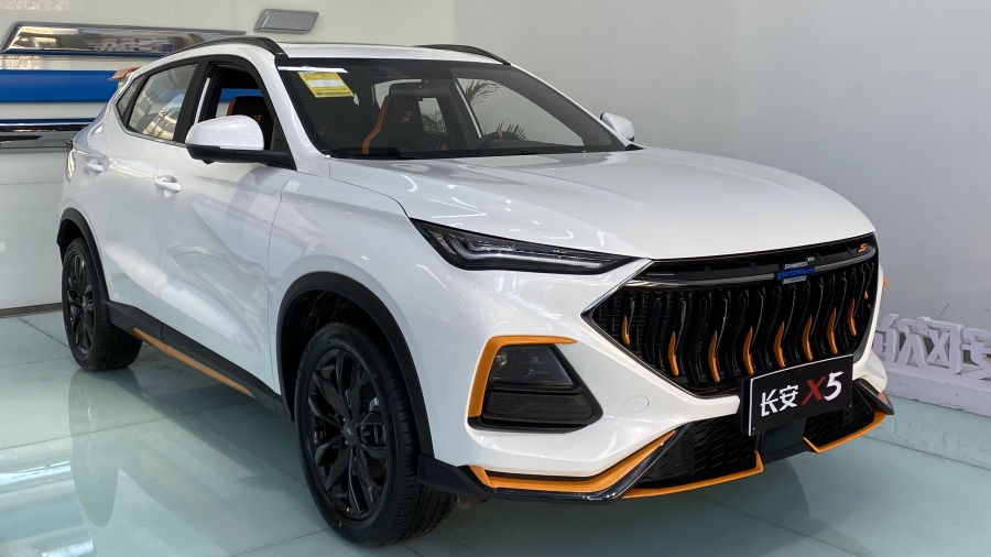 外观内饰运动，蓝鲸动力加持，到店实拍长安欧尚X5运动版