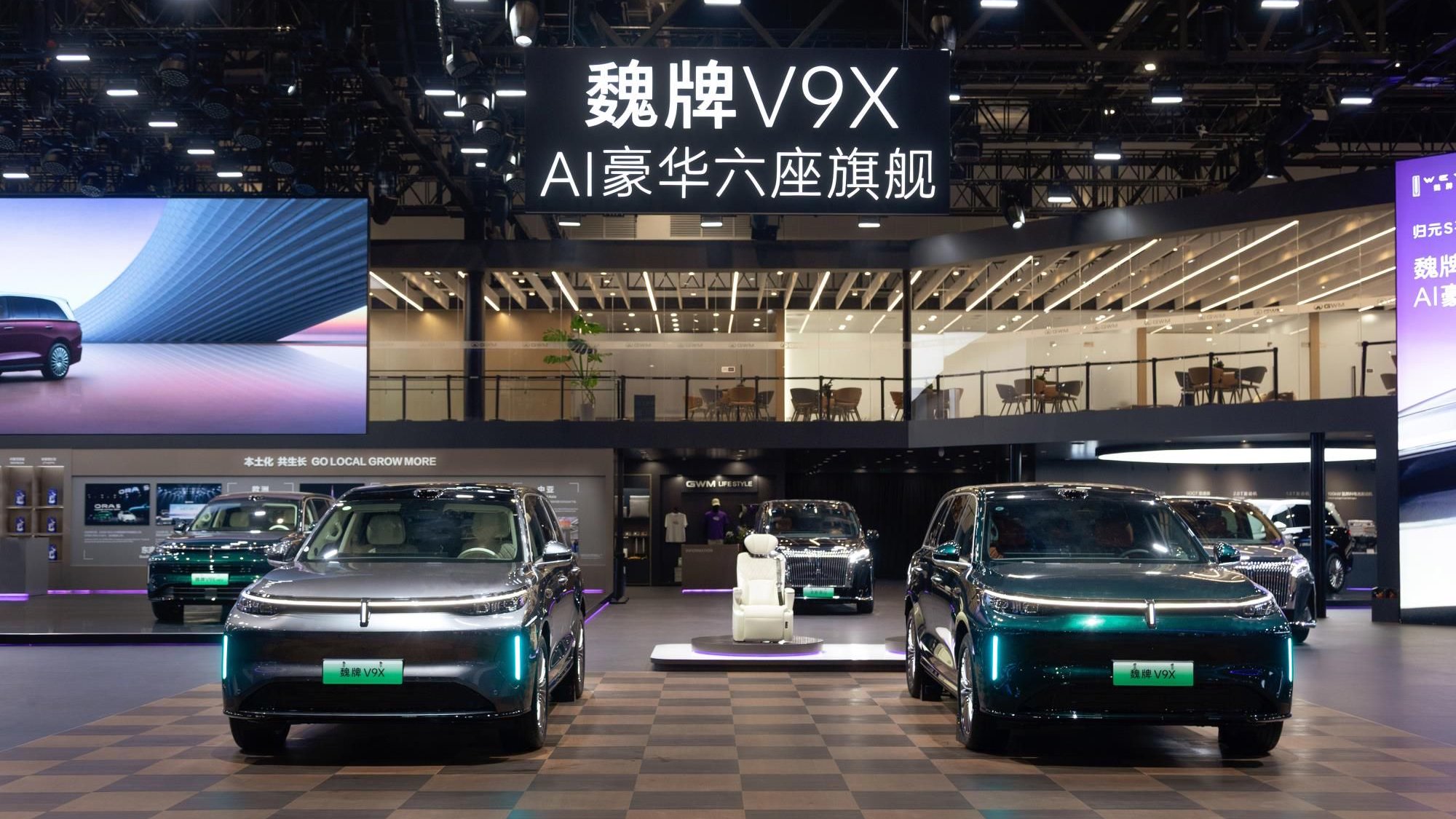 老车主现场下定魏牌V9X，长城汽车为何如此受欢迎？看完你就明白