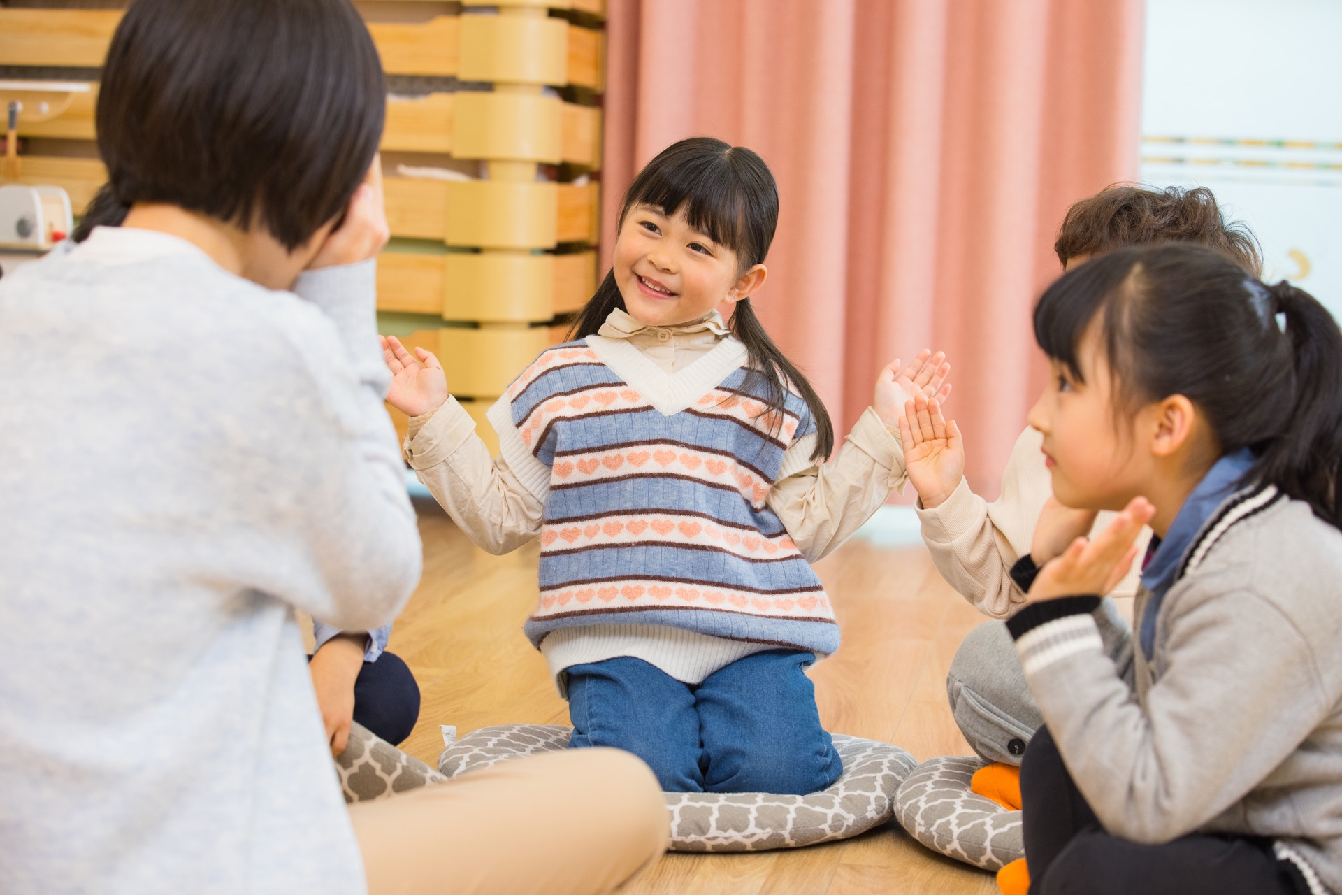 在幼儿园听话的孩子，在家里却难以管教，一招帮孩子养成好习惯