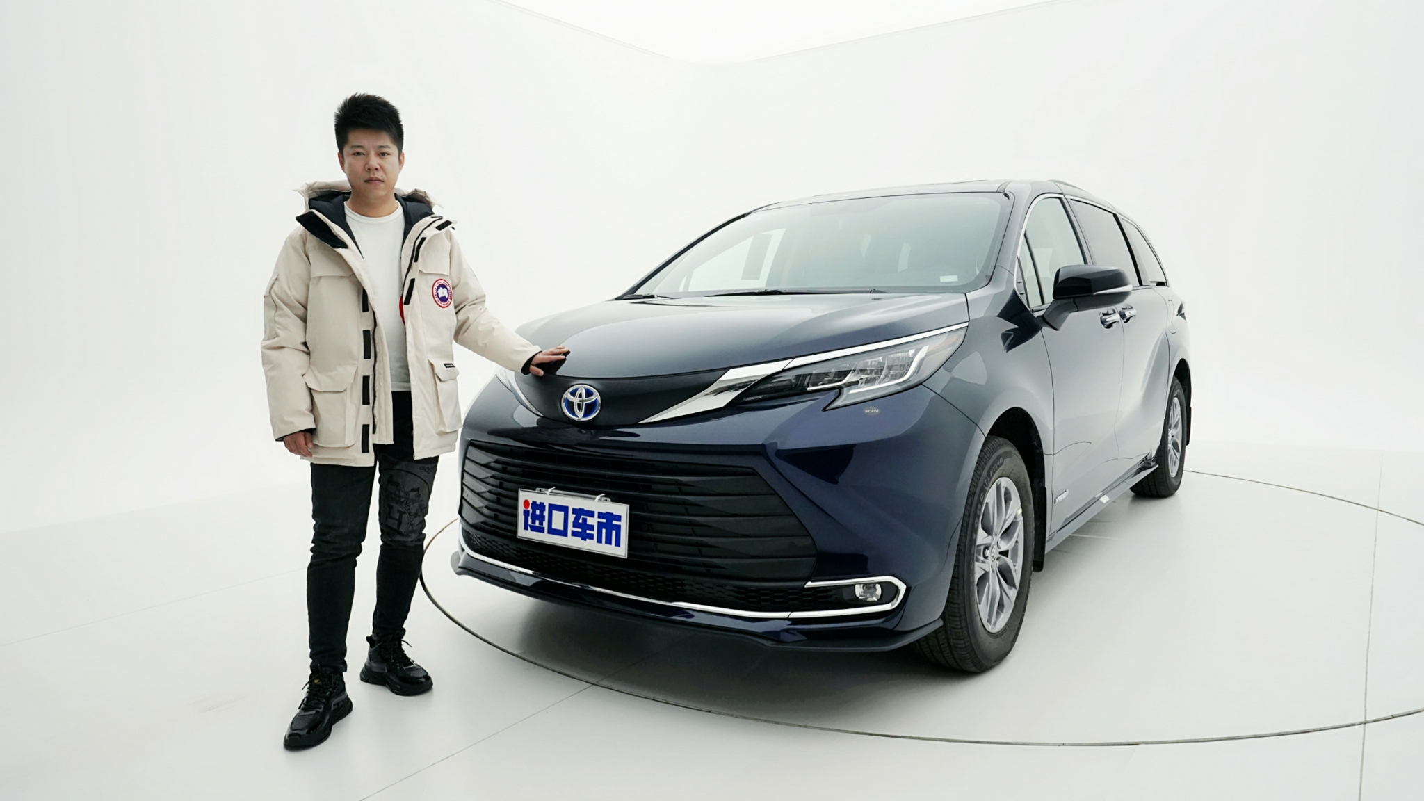 实拍解析墨版丰田赛那，换装全新发动机后实力如何？