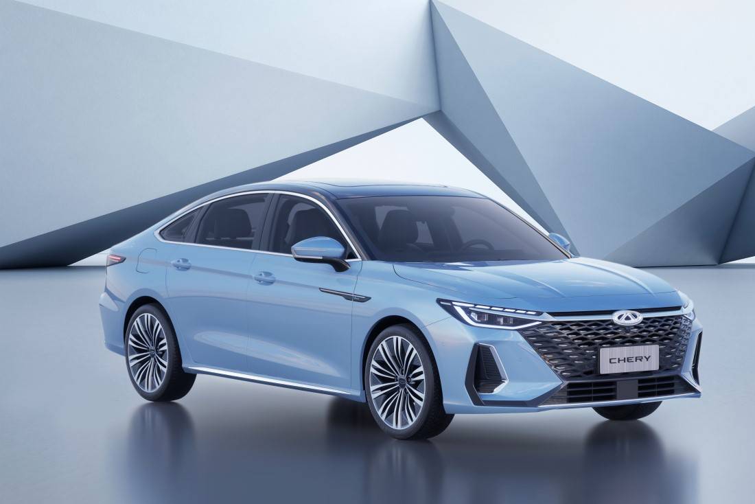 奇瑞艾瑞泽8新造型版本官图发布 双外观设计/颜值大幅提升