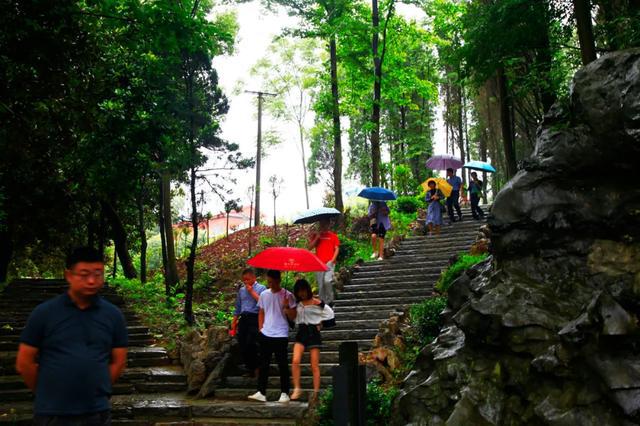 长沙康泰国旅等20多家旅行社受邀考察澧县三山一水一古城旅游线路