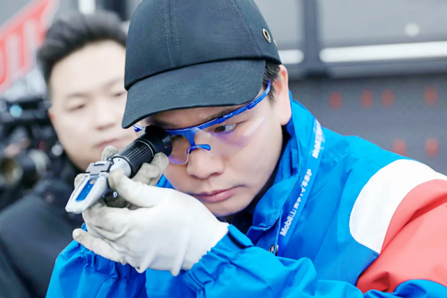 车养护中的“最强技师”，打造美孚1号车养护的高品质服务