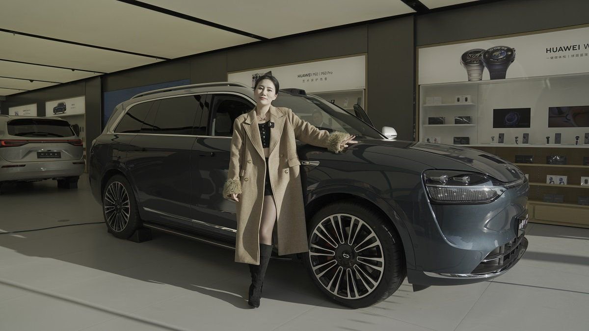 7天大定破3万辆 问界M9为何这么火？渲渲到店体验找答案