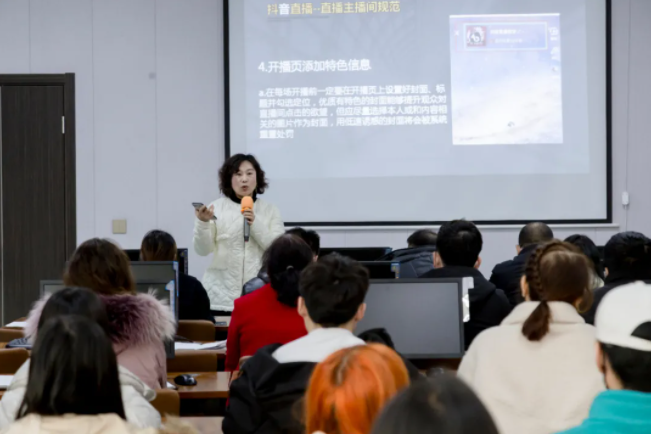 国家级电子商务进农村综合示范项目新密市纯银制品网货基地揭牌